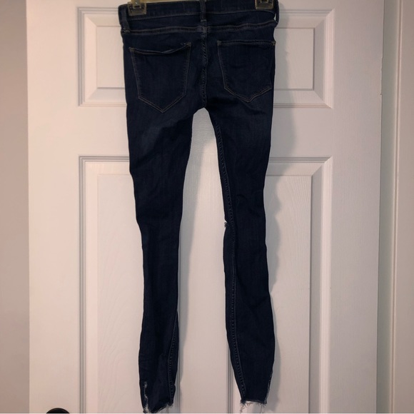 Hollister California Mid-Rise Crop Jean Leggings - Picture 2 of 3